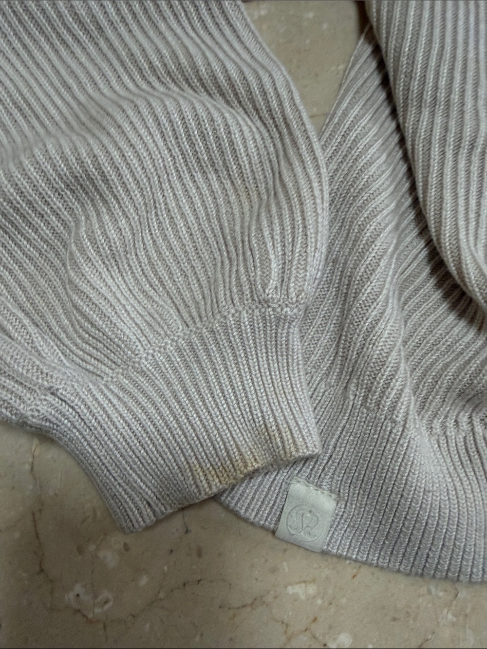 Lululemon knit crop sweater size 4 - Picture 2 of 3